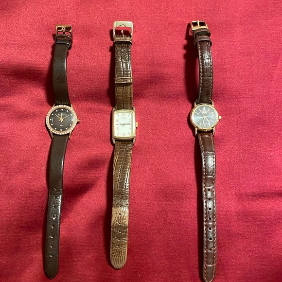 Set of women’s watches - Picture 1 of 8